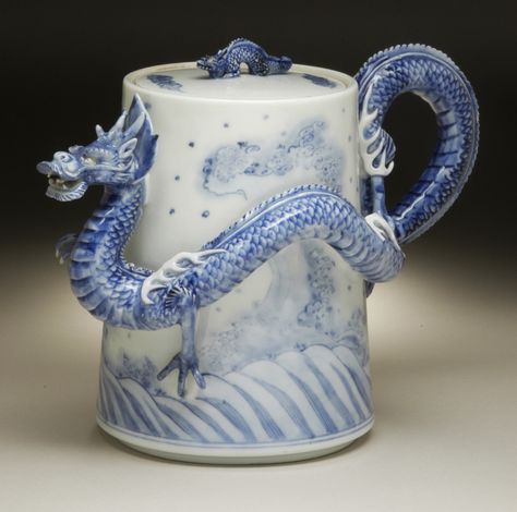 Illustration Music, Dragon Tea, Teapot Design, Unique Tea, Teapots And Cups, Pot Designs, Tea Art, Coffee Pots, Ceramics Ideas Pottery