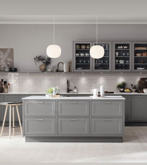 Bathrooms Makeover, Ikea Kitchen Inspiration, Shabby Chic Kitchen Decor, Kitchen Redesign, Kitchen Cleaning Hacks, Whitewash Wood, Modern Kitchen Cabinets, Grey Kitchens, Shabby Chic Kitchen