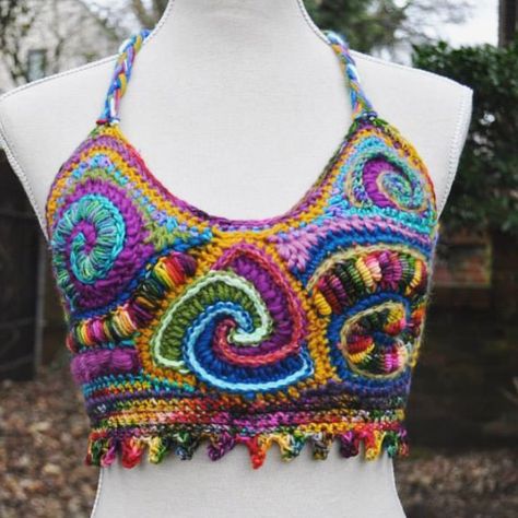 Crochet Top Halter, Crop Top Crochet, Top Summer Outfits, Crochet Top Outfit, Crochet Halter Top, Crochet Business, Crochet Tunic, Crochet Halter, Top Halter