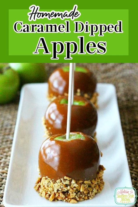 Caramel Dipped Apples Caramel Dipped Apples, Fall Campfire, Dipped Apples, Southern Style Kitchen, Saltine Toffee, Caramel Apples Homemade, Caramel Apples Recipe, Baking Contest, Caramel Apple Dip