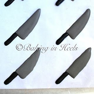 Dexter Cupcakes, How To Make Icing, Icing Tips, Knife Design, Paper Tape, Dexter, Royal Icing, Heels