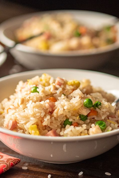 Fried rice is a great local dish to make if you have a lot of leftover ingredients. Since rice is pretty much a staple in Hawaii, guarantee there will be leftover rice. So, put that rice together with veggies of your choice and any leftover meat, and now you have fried rice! You know it’s local fried rice if you either have spam, lup cheon, char siu, shrimp, chicken, beef, or Portuguese sausage. I also heard that bacon is great for this dish too! Meat Fried Rice, Local Hawaiian Food, Hawaiian Rice, Hawaiian Fried Rice, Breakfast Fried Rice, Spam Fried Rice, Fried Rice Recipes, Local Recipes, Making Fried Rice