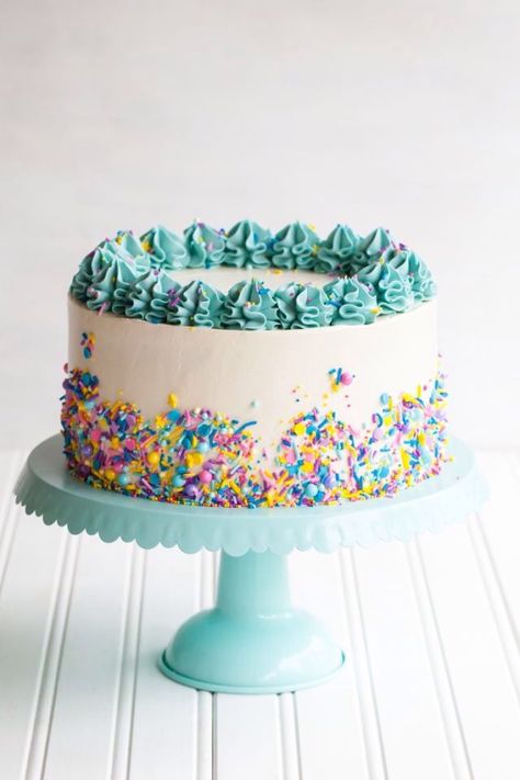 Funfetti Cake Recipe, Homemade Birthday Cakes, Gateaux Cake, Tasty Videos, Funfetti Cake, Simple Birthday Cake, Cake Videos, Birthday Cake Decorating, Drip Cakes