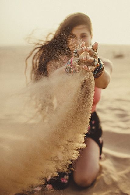 Desert Fashion Photography, Desert Photoshoot Ideas, Sand Dunes Photoshoot, Julia Trotti, Dubai Photoshoot, Desert Outfit, Morocco Trip, Desert Pictures, Spiritual Photos