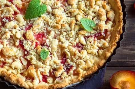 Mary Berry's Orange And Plum Crumble | Dessert Recipes | GoodtoKnow Plum And Apple Crumble, Easy Lemon Drizzle Cake, Desserts From Scratch, Crumble Recipes, Custard Pies, Cherry Cobbler Recipe, Daisy Sour Cream, Plum Crumble, Strawberry Tiramisu