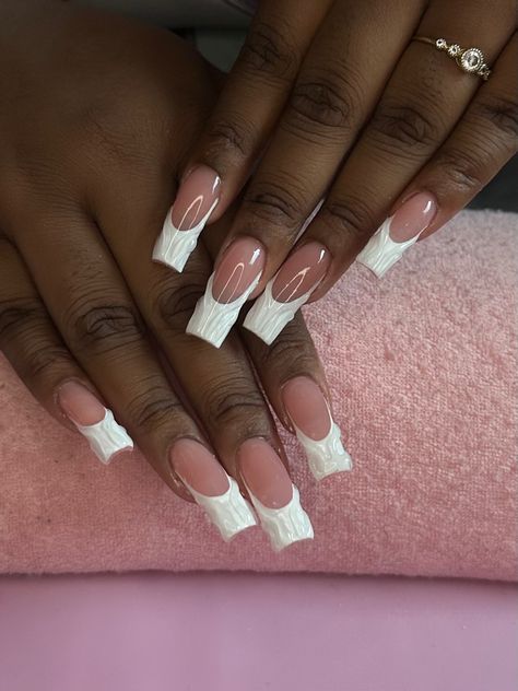 Trendy White 3d acrylic nails White Nails With Squiggly Lines, White Swirls Nails Coffin, 3d White Nails, White 3d Nails, White And Black Squiggle Nails, White Nails Black Squiggles, Brown And White Swirl Acrylic Nails, Line Nail Designs, 3d Acrylic Nails