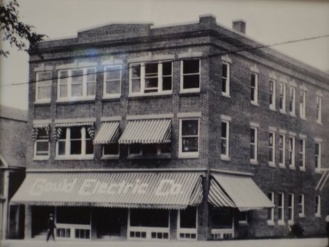 Presque Isle. Maine Aroostook County, Presque Isle, New Place, No Place Like Home, Multi Story Building, Maine, Building