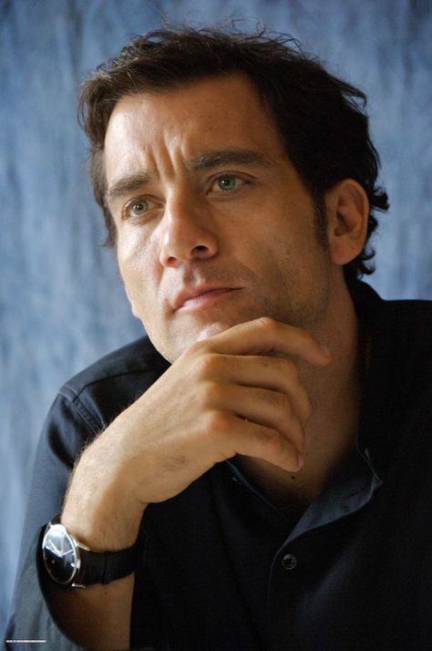 Clive Owen Guys With Green Eyes, Uk Actors, Roi Arthur, Clive Owen, Septième Art, Actors Male, Charming Man, Famous Men, British Actors