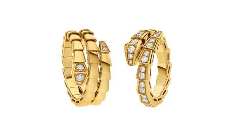 Bulgari Earrings, Rings Bvlgari, Coil Ring, Couples Rings, Rings And Bands, Bvlgari Serpenti, Luxe Jewelry, Jewelry Brands, Yellow Gold Setting