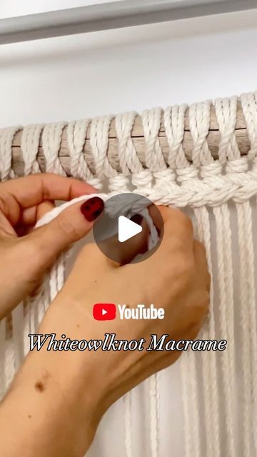 Modern Macrame Patterns, Macrame Wall Hanging Tutorial, Macrame Wall Hanging Patterns, Strung Beads, Macrame Patterns Tutorials, Modern Macrame, Macrame Tutorial, Macrame Art, Macrame Knots