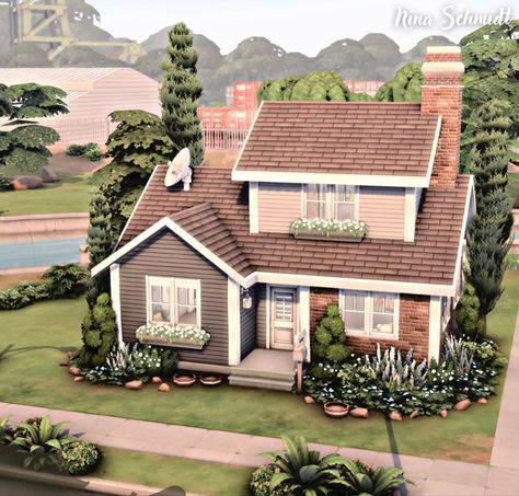 Suburban Small House, Willow Creek Starter House, Sims 4 Small Suburban House, Cute Sims House Layout, Sims Town Layout, Sims 4 20x15 House, Sims 4 House Exterior, Sims 4 House Inspiration, Sims 4 Small House