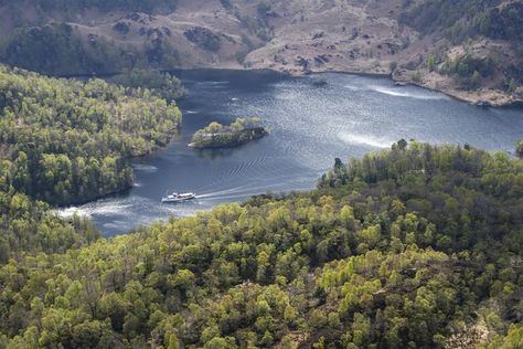 Loch Katrine: A 13km-long fresh water loch in the heart of Loch Lomond & The Trossachs National Park. Isle Of Jura, Isle Of Iona, Scotland Vacation, Scotland Road Trip, Pub Quiz, Scenic Road Trip, Boat Lift, Walter Scott, Loch Lomond