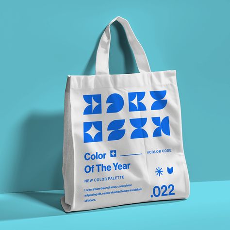 Free Totebag Mockup PSD Mockup Totebag, T Shirt Mockup Free Psd, Tote Bag Graphic Design, News Letter Design, Product Mockup Design, Mockup Free Psd Download, Fashion Mockup, Tote Bag Mockup, Product Label Design