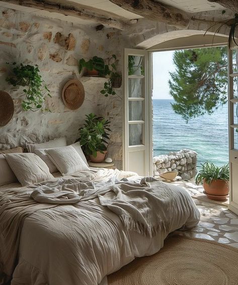 Italian Villa Bedroom, Mediterranean Room, Mediterranean Bedroom, Italian Bedroom, Italy House, Dream Life House, Japandi Interior, Bedroom Aesthetic, Dream Rooms