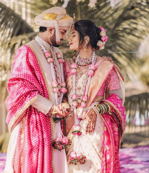 Adorable Marathi Couple Portraits That We Absolutely Love - ShaadiWish Maharashtrian Wedding, Marathi Bride, Marathi Wedding, Bride And Groom Outfits, Wedding Couple Photography, Couple Wedding Dress, Indian Wedding Couple Photography, Couple Poses Photography, Indian Bride Outfits