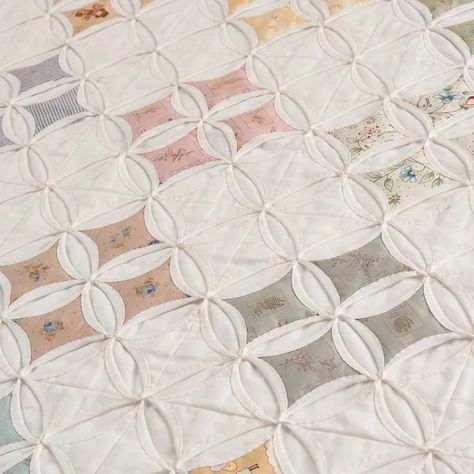 8 of the best Cathedral Window Quilts - Gathered Cathedral Window Patchwork, Cathedral Quilt, Cathedral Window Quilt, Window Quilts, Window Quilt, Mini Patchwork, Folded Star, Cathedral Window Quilts, Panel Quilt Patterns