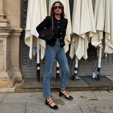 Friday Favorites - Weekly Inspiration on Maison de Cinq Mary Jane Outfit, Mary Jane Shoes Outfit, Tweed Jacket Outfit, Parisian Outfits, Looks Jeans, Classic Style Outfits, Flats Outfit, Paris Outfits, Outfit Jeans