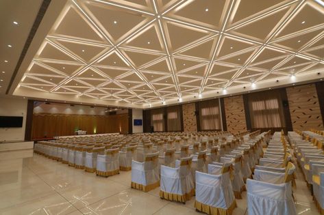 Banquet False Ceiling Design, Wedding Hall Ceiling Design, Banquet Hall Ceiling Design, Hall Ceiling Design, Wedding Interior, Hall Ceiling, Marriage Hall, Wedding Banquet Hall, Multipurpose Hall