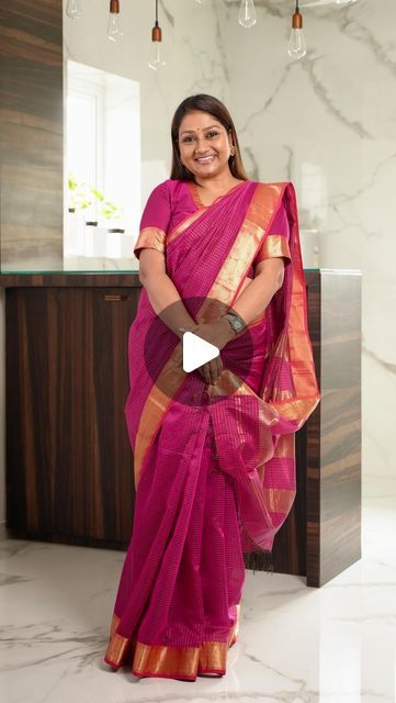 How To Wrap A Saree, How To Drape A Saree, Dolly Jain Saree Draping, Dolly Jain, Draping Saree, Side Twist, Saree Drape, Saree Styling, Saree Draping Styles