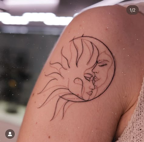 Fun Half Sleeve Tattoo, Moon Tattoo Black, Tattoo Shin, Dreamer Tattoo, Cyberciligism Tattoo, Tattoos Elegant, Tattoo Sun, Sun And Moon Tattoo, Tiny Wrist Tattoos