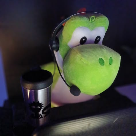 Yoshi Plush, Mario Yoshi, Y2k Pfp, Duos Icons, Shy Guy, Mario Art, Cute Anime Profile Pictures, Cartoon Profile Pics, Funny Reaction Pictures