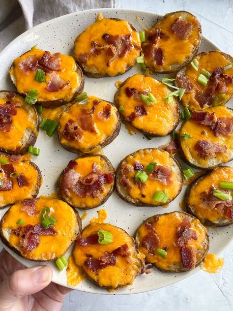 Loaded Potato Slices, Mini Potato Skins, Potato Skins Easy, Potato Skin Bites, Potato Skins Appetizer, Leftover Mashed Potato Pancakes, Potatoe Skins Recipe, Mashed Potato Pancakes, Mini Potatoes