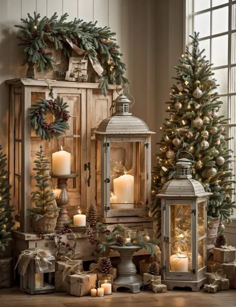 Masculine Christmas Tree Decorations, Simple Vintage Christmas Tree, Cottage Christmas Tree Ideas, Farmhouse Christmas Tree Ideas 2023, Holiday Lantern Ideas, Lantern Christmas Decor Ideas, Farmhouse Christmas Tree Decor Ideas, Farmhouse Christmas Tree Decorations, Traditional Christmas Decor Ideas