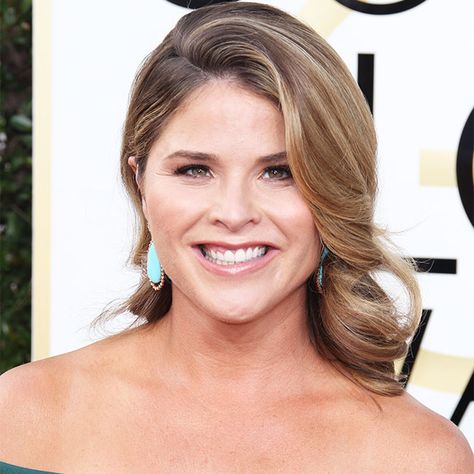 Jenna Bush Hager Hair, Today Show Recipes, Jenna Bush, Jenna Bush Hager, Hoda Kotb, Silhouette People, Kelly Clarkson, Today Show, Aging Skin Care