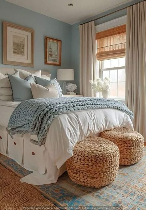 Mamma Mia Room Aesthetic, Mamma Mia Bedroom Aesthetic, Seaside Bungalow, Aesthetics Hairstyles, Small Modern Bedroom, Costal Bedroom, Diy Foods, Coastal Room, Summer Aesthetics