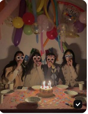 Birthday Best Friend Pictures, Hbd Party Ideas, Birthday Aesthetic With Friends, Birthday Party Photos Friends, Birthday Party Reference, Birthday Friends Photo, Birthday With Friends Pictures, Birthday Foto Ideas Girl, Cute Birthday Pictures With Friends