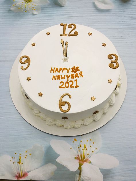 New Year Bento Cake Ideas, New Years Cake Ideas Simple, Newyear Cake Ideas, New Year Cake Design Ideas 2025, New Year Bento Cake Design, New Years Eve Cake Ideas Simple, New Year Eve Cake Ideas, New Year’s Cake, New Years Cakes Ideas