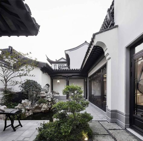 Chinese Villa, Mafia House, Chinese Courtyard, Chinese House, China Architecture, Chinese Home, Chinese Interior, Courtyard Design, Asian Architecture