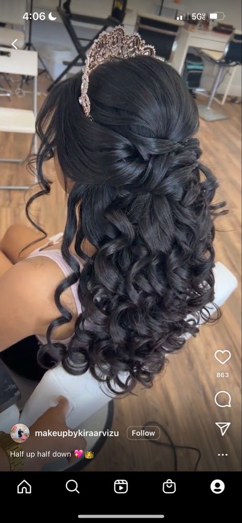 Quince Hairstyles Updos Half Up Half Down, Medium Length Hair Styles Quince, Half Up And Half Down Quince Hairstyles, Cinderella Hairstyle Quinceanera, Crown Hairstyles Short Hair, Quince Hairstyles Medium Hair, Rapunzel Quinceanera Hair, Quince Hair Medium Length, Hairstyles With Crown Tiaras Quinceanera