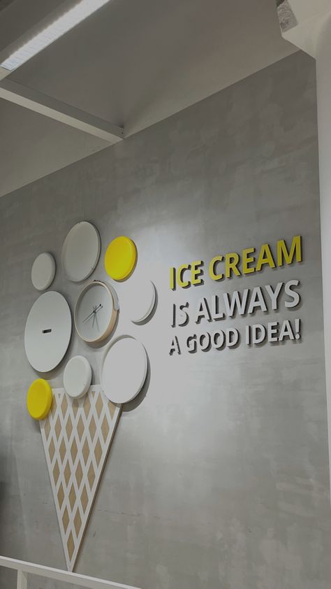 Ice Cream Selfie Wall, Ice Cream Shop Wall Design, Ice Cream Shops Interior Design, Ice Cream Shop Ideas Interiors, Ice Cream Store Design, Ice Cream Shop Interior Design, Ice Cream Shop Interior, Cute Ice Cream Shop, Ice Cream Shop Ideas