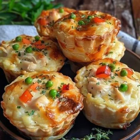 Chicken Pot Pie Muffins, Pot Pie Muffins, Creamy Corn Casserole, Chicken Pie Recipe, Pie Muffins, Pot Pie Recipes, Mini Chicken Pot Pies, Chicken Pot Pies, Grandma Cooking