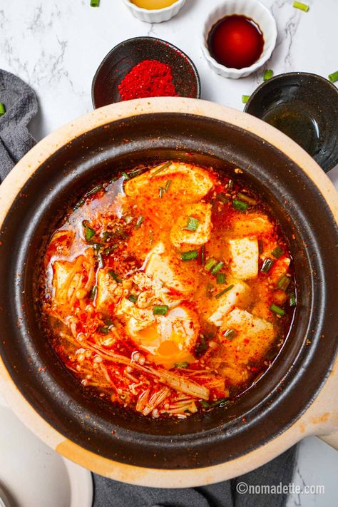 Easy Soondubu Jjigae | Korean Soft Tofu Stew - Nomadette Stir Fry Kimchi, Soft Tofu Stew, Soondubu Jjigae, Jjigae Recipe, Tofu Stew, Tofu Recipes Healthy, Soft Tofu, Tofu Soup, Spicy Soup