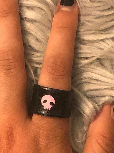 Kuromi Ring, Fimo Ring, Diy Clay Rings, Polymer Clay Ring, Clay Ring, Clay Rings, Polymer Clay Diy, Clay Stuff, Clay Jewelry Diy