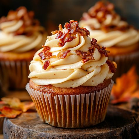 15 Delicious Thanksgiving Cupcakes - My Money Cottage Homemade Thanksgiving Desserts, Christmas Baked Goods Gifts, Baked Goods Gifts, Maple Buttercream Frosting, Maple Bacon Cupcakes, Potato Recipes Casserole, Christmas Baked Goods, Sweet Potato Cupcakes, Thanksgiving Dessert Ideas