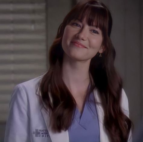 #greysanatomy #lexiegrey #icon smiling lexie grey, grey’s anatomy, lexie grey icon Lexi Greys Anatomy, Lexi Grey, Grey's Anatomy Doctors, Greys Anatomy Characters, Chyler Leigh, Lexie Grey, Meredith Grey, Gray Aesthetic, Blue Box