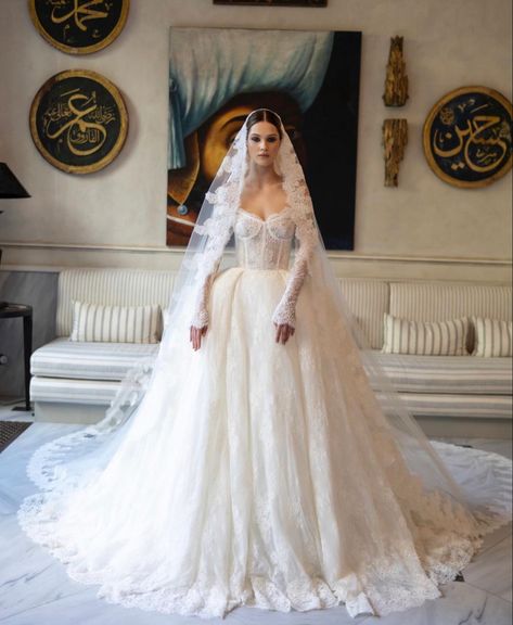 Cape Veil Wedding Dress, Grand Wedding Dress, Lebanese Wedding Dress, Fairytale Wedding Dresses, Bride Dress Simple, Sparkle Wedding Dress, Classy Wedding Dress, Fairy Tale Wedding Dress, Classy Prom Dresses