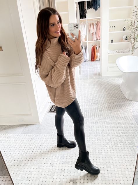 Leather Leggings Outfit Fall, Leather Leggings Outfit Winter, Faux Leather Leggings Outfit, Chelsea Boots Outfit, Leggings Outfit Winter, Leggings Outfit Fall, Leather Leggings Outfit, Look Legging, Leggings Outfits