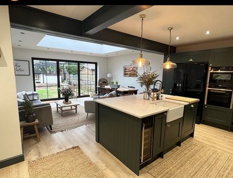 Kitchen Extension Open Plan, Modern Kitchen Extensions, Exterior Aesthetic, Kitchen Orangery, Modern Kitchen Open, Dark Green Kitchen, Kitchen Diner Extension, Steel Beam, Kitchen 2024