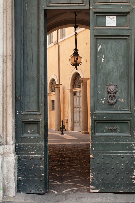 Inside Outside, Italian Summer, Northern Italy, European Summer, Cottage Chic, Art And Architecture, Architecture Details, Dark Academia, Future House