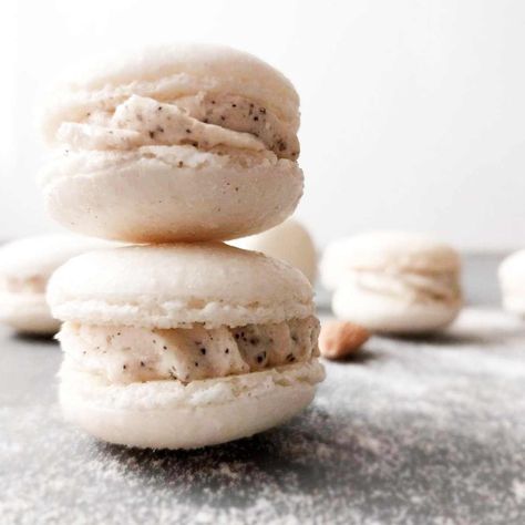 Coconut Flour Macarons Coconut Flour Macarons, Oat Flour Macarons, Macroons Recipe, Macarons Coconut, Flour Macarons, Macaroons Ideas, Baking With Coconut, Coconut Macarons, Macarons Recipe Easy