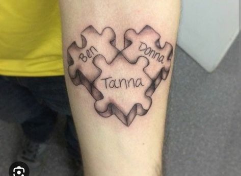 Jigsaw Tattoo, Puzzle Tattoo, Simbols Tattoo, Cute Ankle Tattoos, Tattoo Homme, Puzzle Piece Tattoo, Sister Tattoo Designs, Puzzle Tattoos, Tattoos With Kids Names