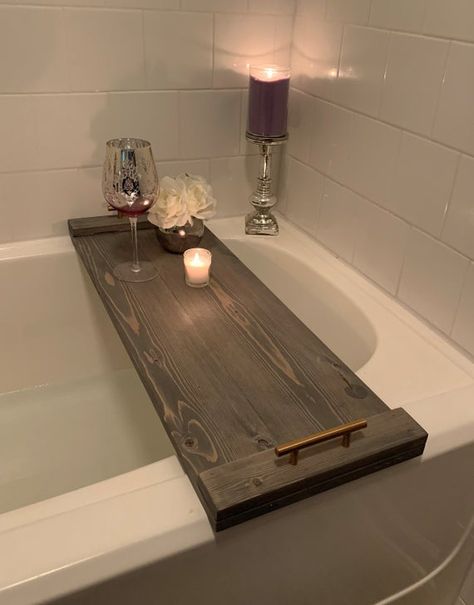 Rustic Bathtub, Bathtub Board, Bath Trays, Rustic Bathtubs, Wood Bath Tray, Tub Tray, Farmhouse Decorations, Relaxing Bathroom, Bathtub Caddy