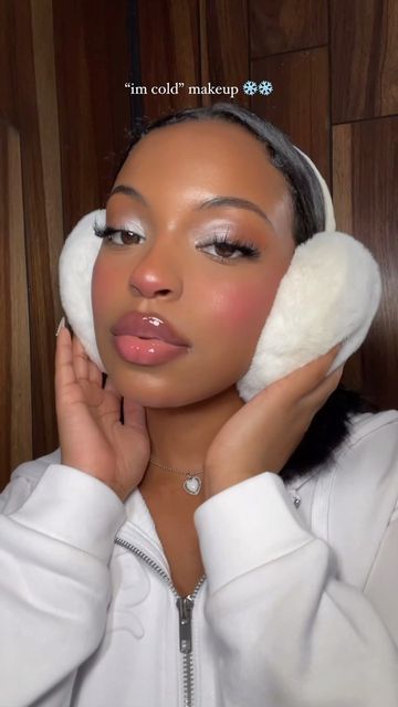 Makeup Black Women Tutorial, Cold Makeup Tutorial, Winter Makeup Aesthetic, Makeup Ideas Winter, Earmuffs Aesthetic, Dior Backstage Blush, Winter Makeup Tutorial, Makeup Tutorial Black, Poreless Putty Primer