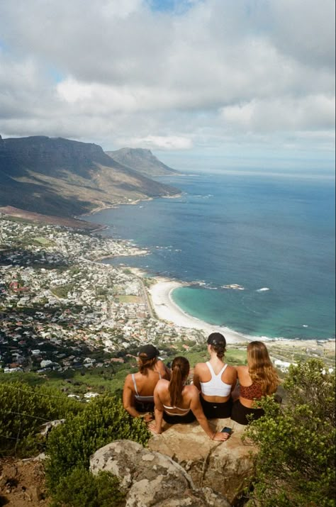 girls hike lions head south africa cape town 35mm film photography kodak gold South Africa Picture Ideas, Travel Cape Town, Summer In South Africa, 2024 Travel Destinations, Cape Town South Africa Aesthetic, Cape Town South Africa Photography, Cape Town Aesthetic, Lions Head Cape Town, South Africa Aesthetic