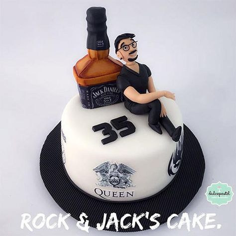 Alcohol Birthday Cake, Birthday Beer Cake, Liquor Cake, Cake Design For Men, Alcohol Cake, Cake For Him, Cake For Boyfriend, 25th Birthday Cakes, Bottle Cake