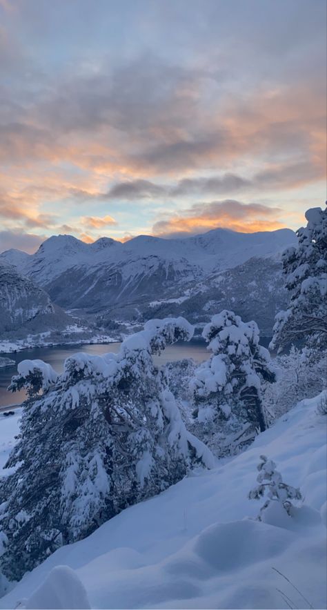 #winter #snow #mountains #norway #sunnmøre #winterwonderland Winter In Norway Aesthetic, Snow At Christmas, Pretty Winter Photos, Snow In Mountains, Norway Mountains Winter, Winter In Alaska, Snow Asthetic Picture, Denmark Aesthetic Winter, Wallpaper Backgrounds Snow